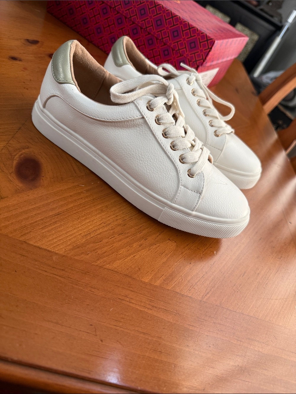 Minimalist LOFT White Lace-Up Everyday Sneakers with Green Heel Accent